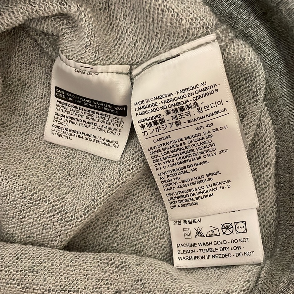 Levis sweater top - Picture 3 of 5